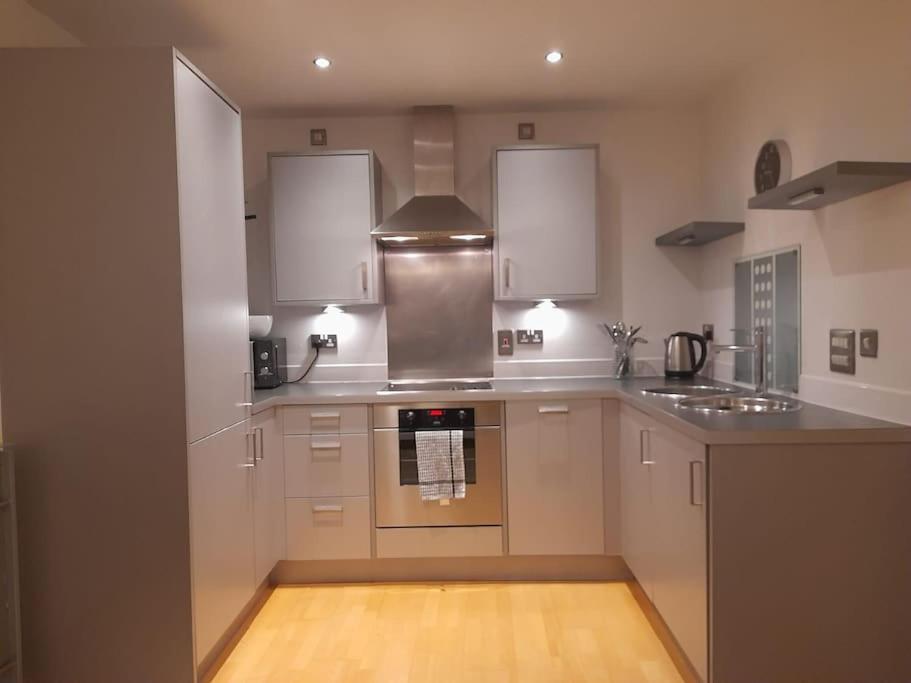 Centrally Situated 1 Bedroom Apartment! Бірмінгем Екстер'єр фото